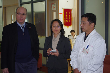 美国约翰.霍普金斯大学副校长来我院访问